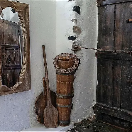 Canava Santorini Villa