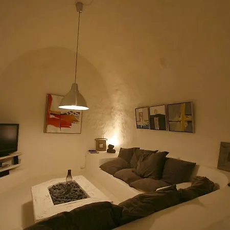 Canava Santorini