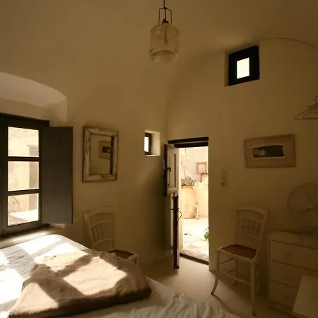 וילה Canava Santorini Emporio (Santorini)
